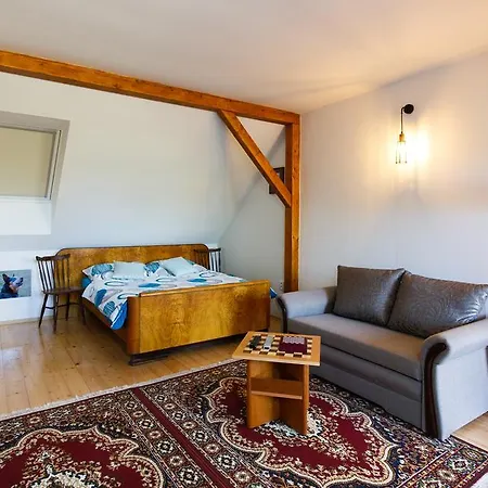 Nad Vinnym Sklipkem * زنويمو