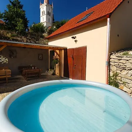 Nad Vinnym Sklipkem Apartmán